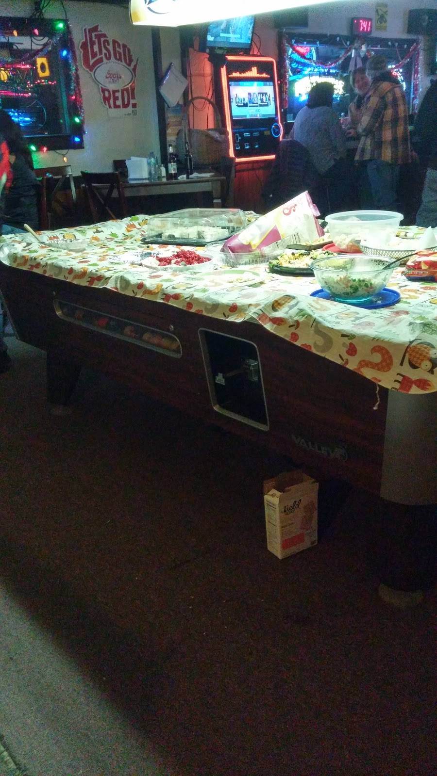 EJs | restaurant | 3535 S Shore Dr, Hubertus, WI 53033, USA | 2626284701 OR +1 262-628-4701