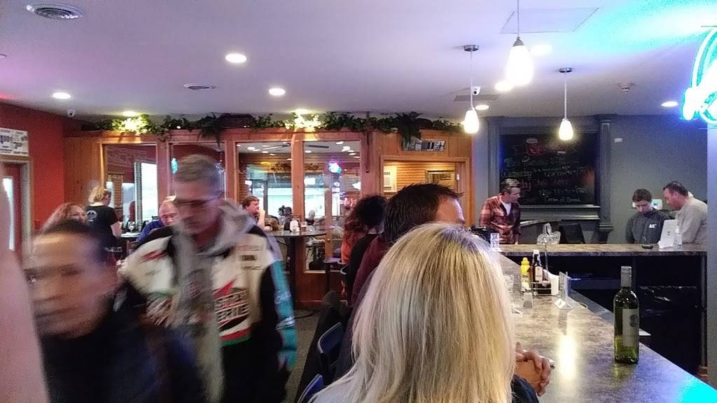 Deacons Restaurant & Bar at the Golf Farm | restaurant | 2100 US-12, Wauconda, IL 60084, USA | 8475264000 OR +1 847-526-4000