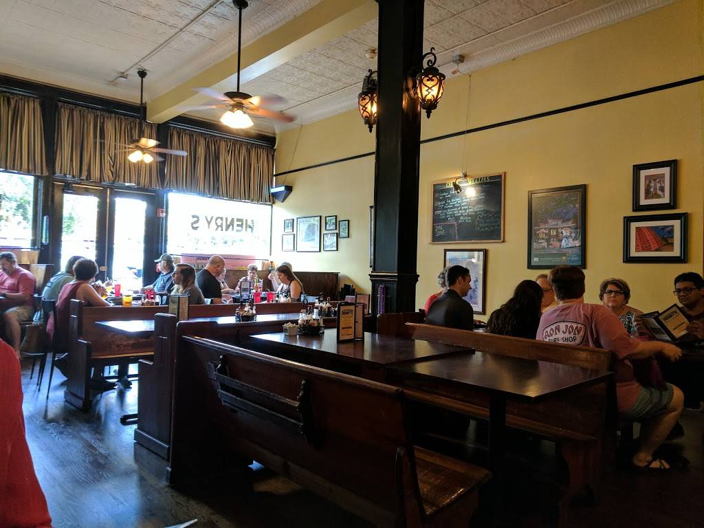 Henrys Louisiana Grill | restaurant | 4835 N Main St, Acworth, GA 30101, USA | 7709661515 OR +1 770-966-1515