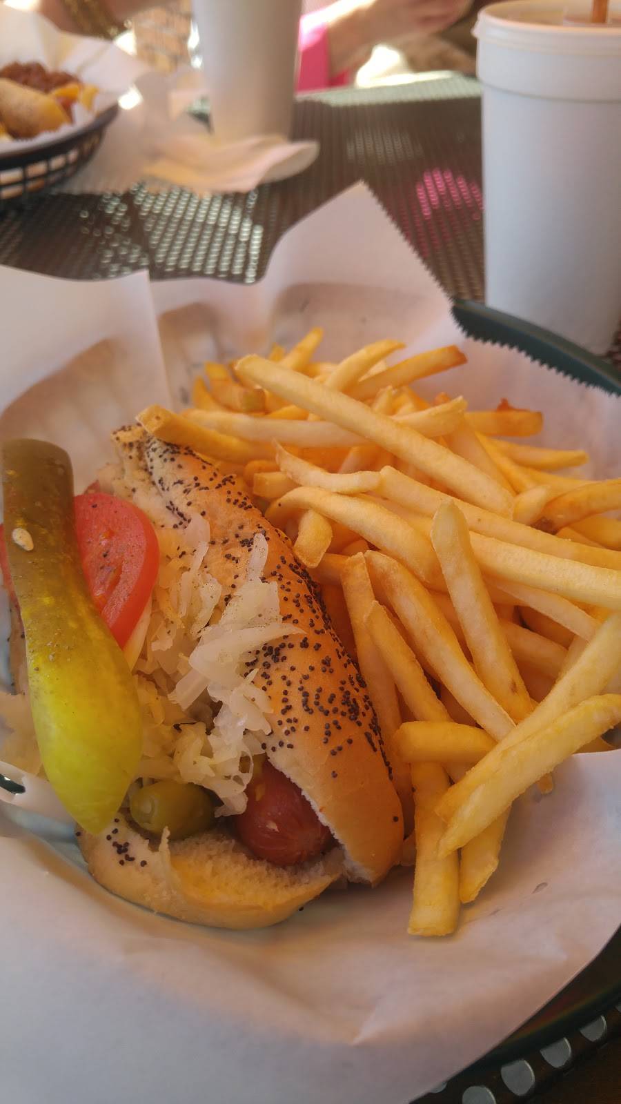 Skoogies | restaurant | 840 Coleman Blvd, Mt Pleasant, SC 29464, USA | 8438840172 OR +1 843-884-0172