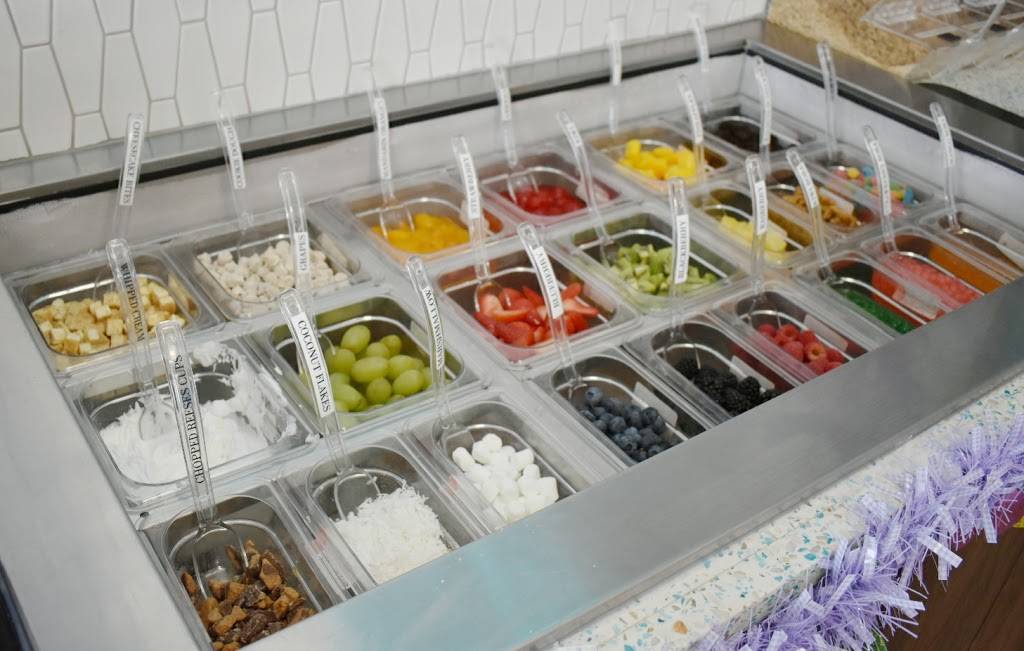 YoJays Yogurt Treats | restaurant | 1105 Main St Suite 401, Forest Park, GA 30297, USA | 6789748071 OR +1 678-974-8071