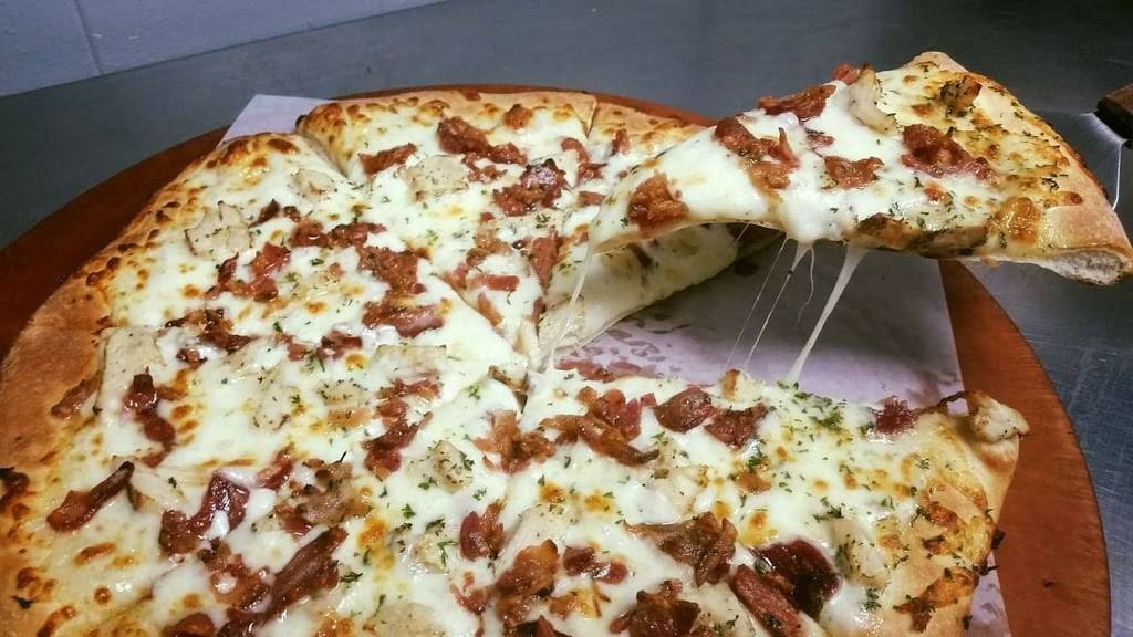 Heavenly Dough Pizzeria | restaurant | 577 S Elm St, Oologah, OK 74053, USA | 9184432900 OR +1 918-443-2900