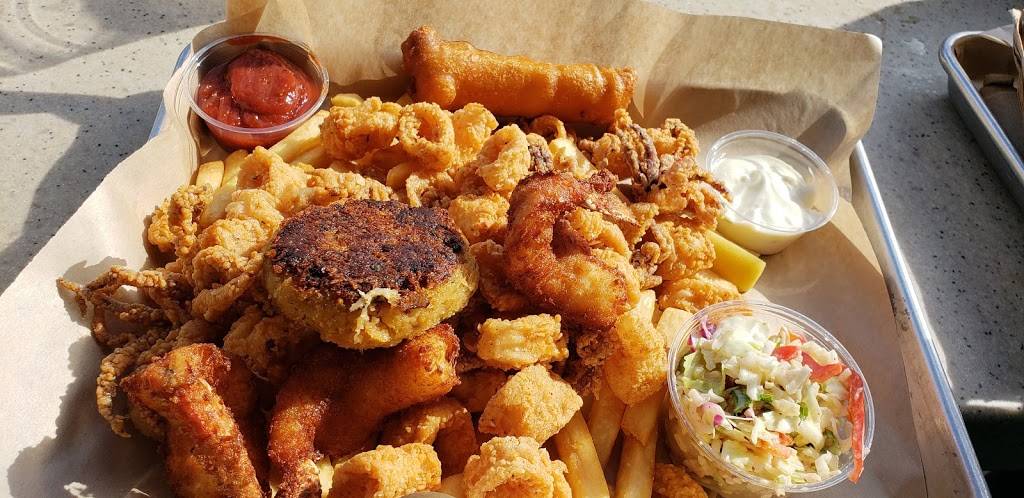 Mitchs Seafood | restaurant | 1403 Scott St, San Diego, CA 92106, USA | 6192228787 OR +1 619-222-8787