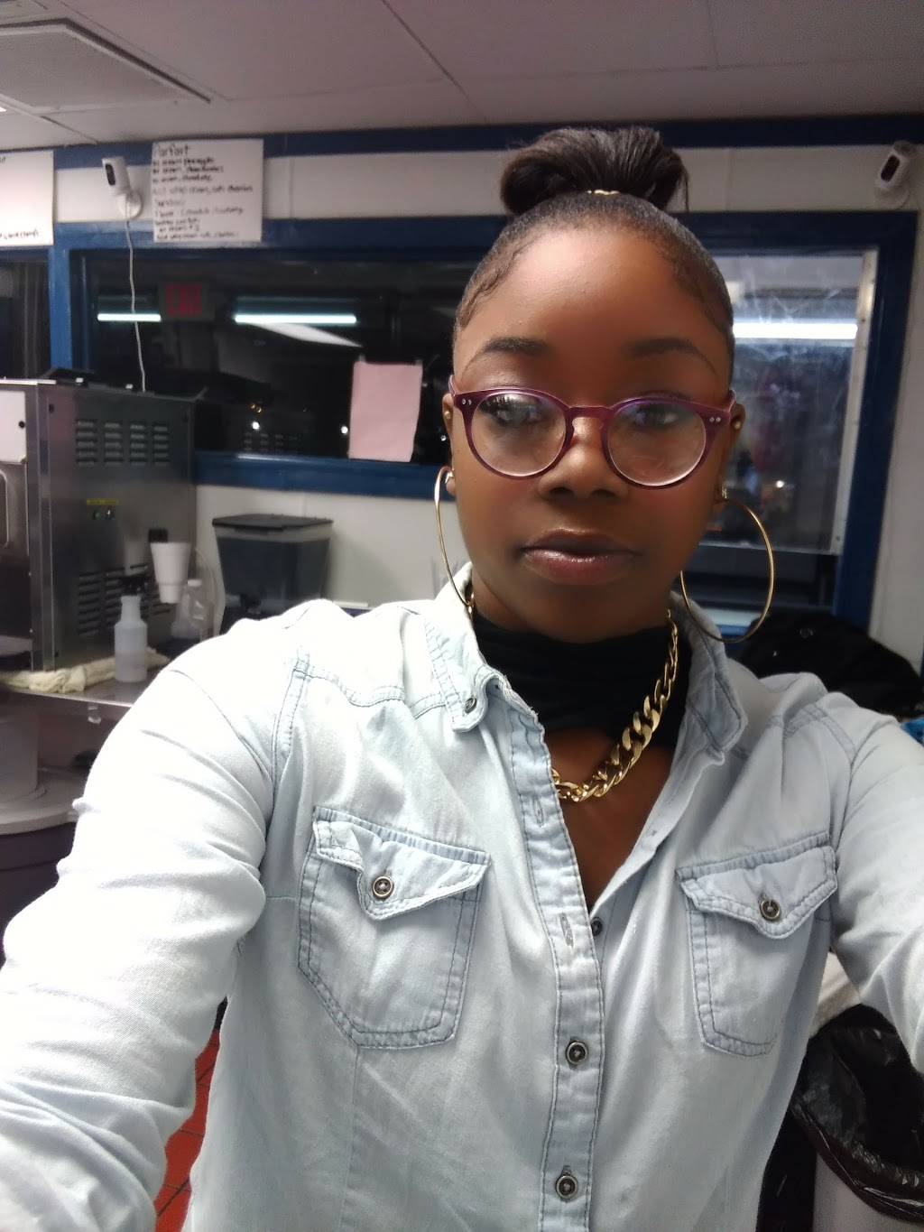 Dixie Queen | restaurant | 2231 Summer Ave, Memphis, TN 38122, USA | 9015674701 OR +1 901-567-4701