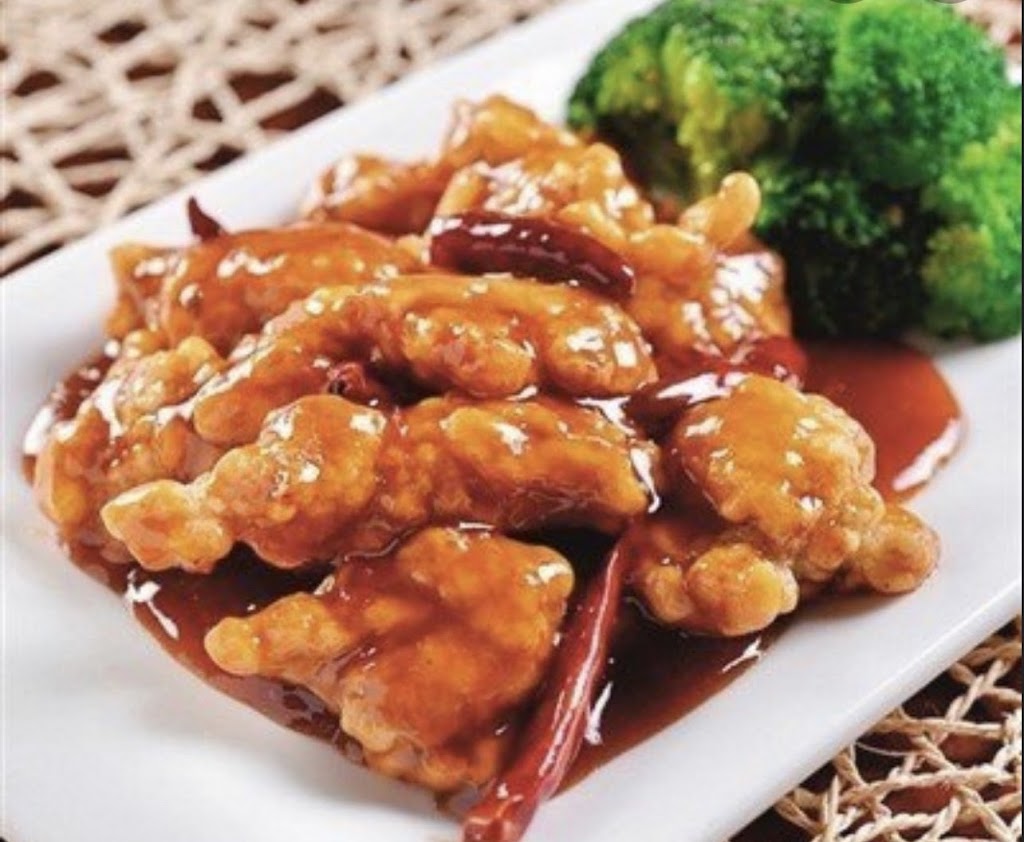 East Meets West | restaurant | 41 New Britain Ave, Rocky Hill, CT 06067, USA | 8605632009 OR +1 860-563-2009