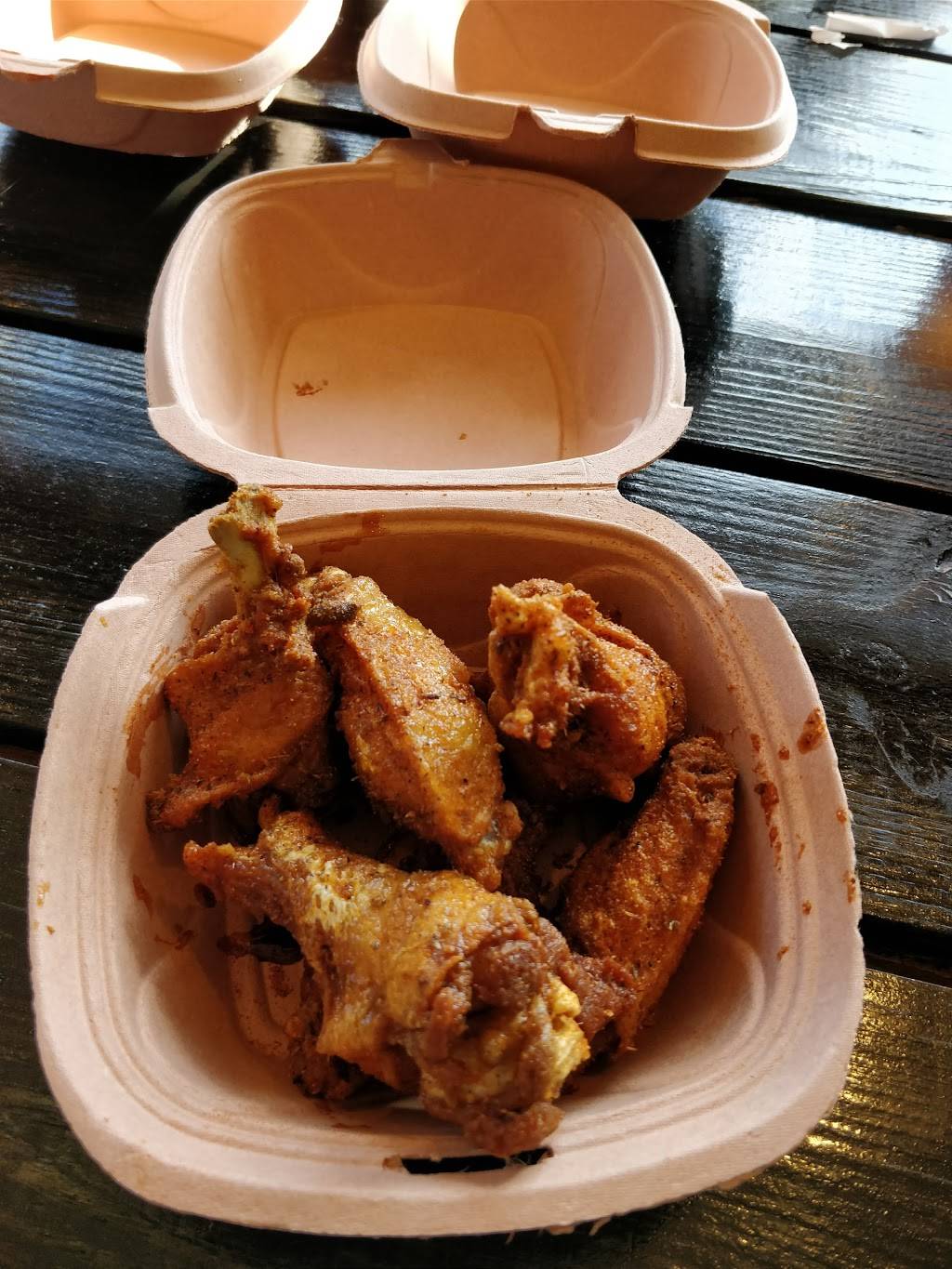 Detroit Wing Company | restaurant | 17535 E 9 Mile Rd, Eastpointe, MI 48021, USA | 5862043156 OR +1 586-204-3156