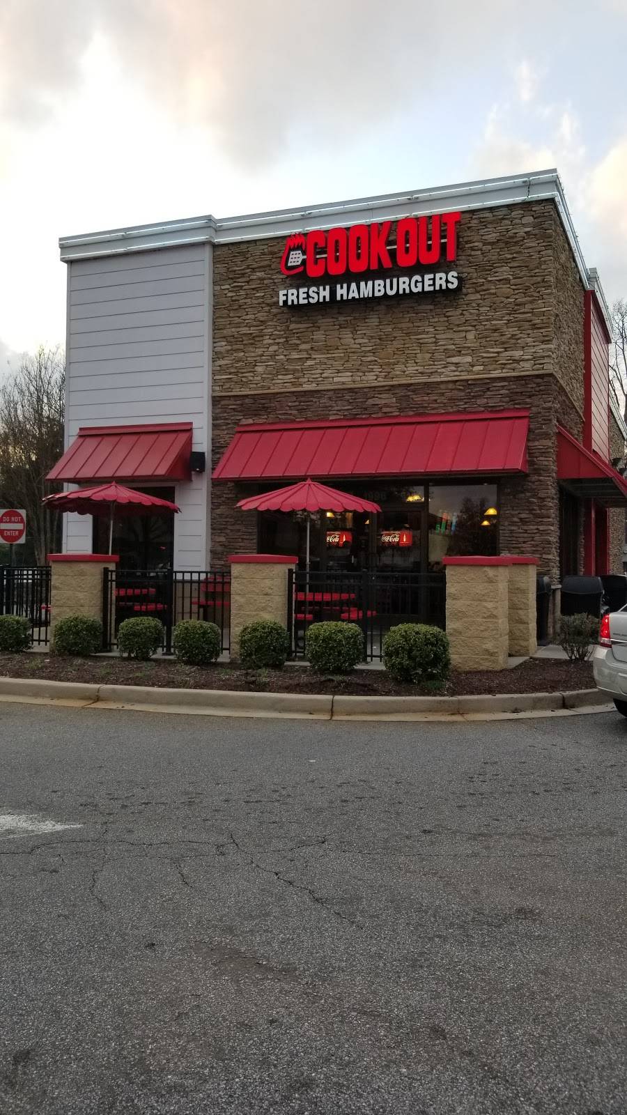 Cook Out | restaurant | 1966 E Main St, Spartanburg, SC 29307, USA | 8645855644 OR +1 864-585-5644