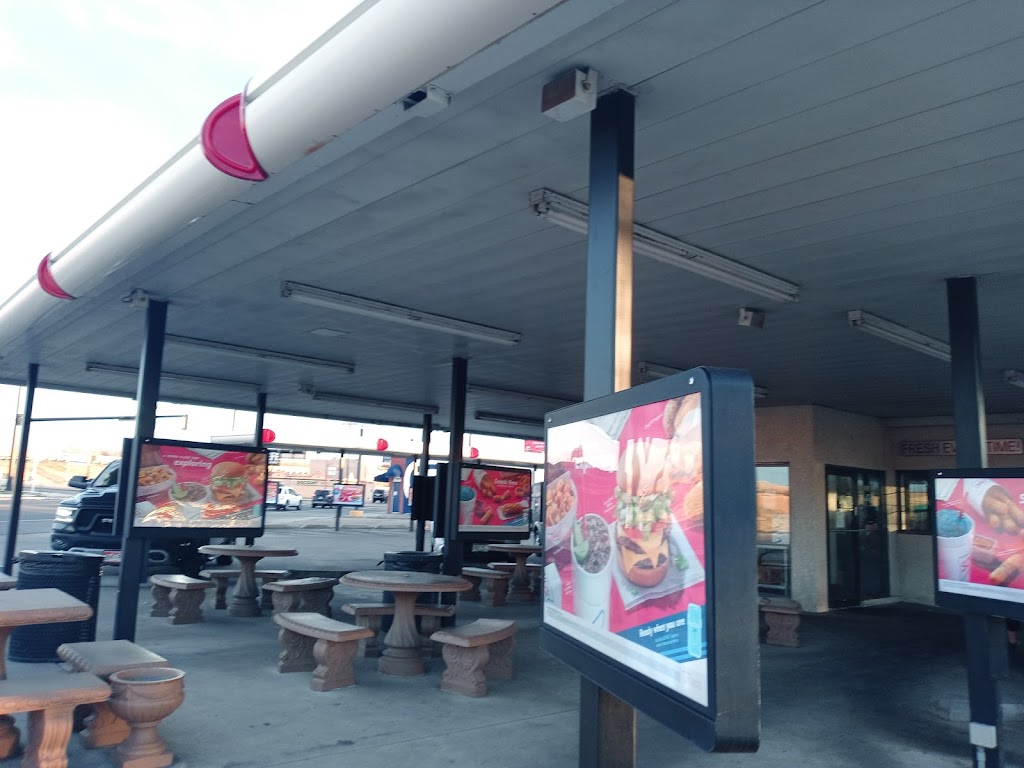 Sonic Drive-In | restaurant | 401 S Santa Fe Ave, Pueblo, CO 81003, USA | 7195440239 OR +1 719-544-0239