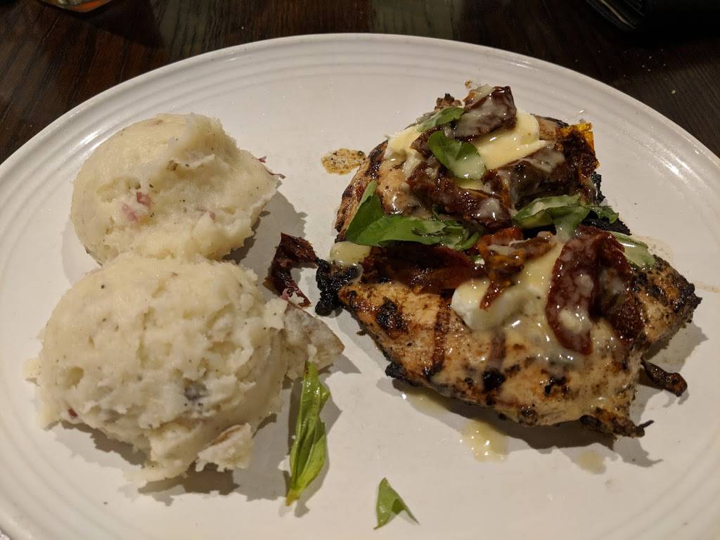 Carrabbas Italian Grill | restaurant | 420 Peachtree Pkwy, Cumming, GA 30041, USA | 7702929104 OR +1 770-292-9104