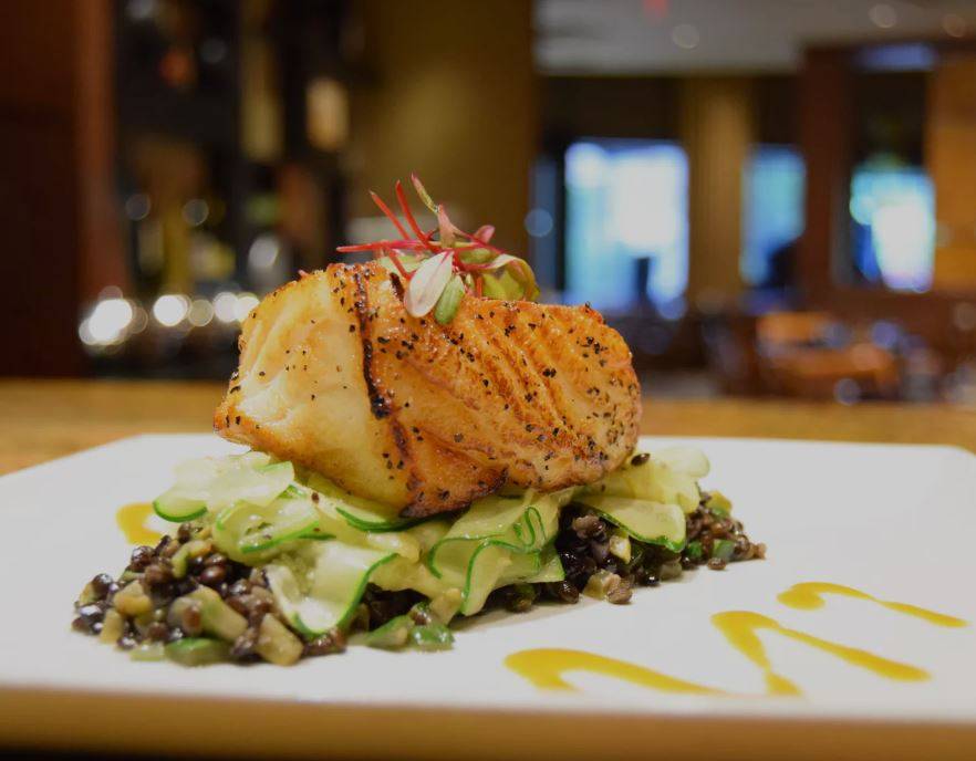 Finn & Porter - Alexandria Restaurant | restaurant | 5000 Seminary Rd, Alexandria, VA 22314, USA | 7033792346 OR +1 703-379-2346