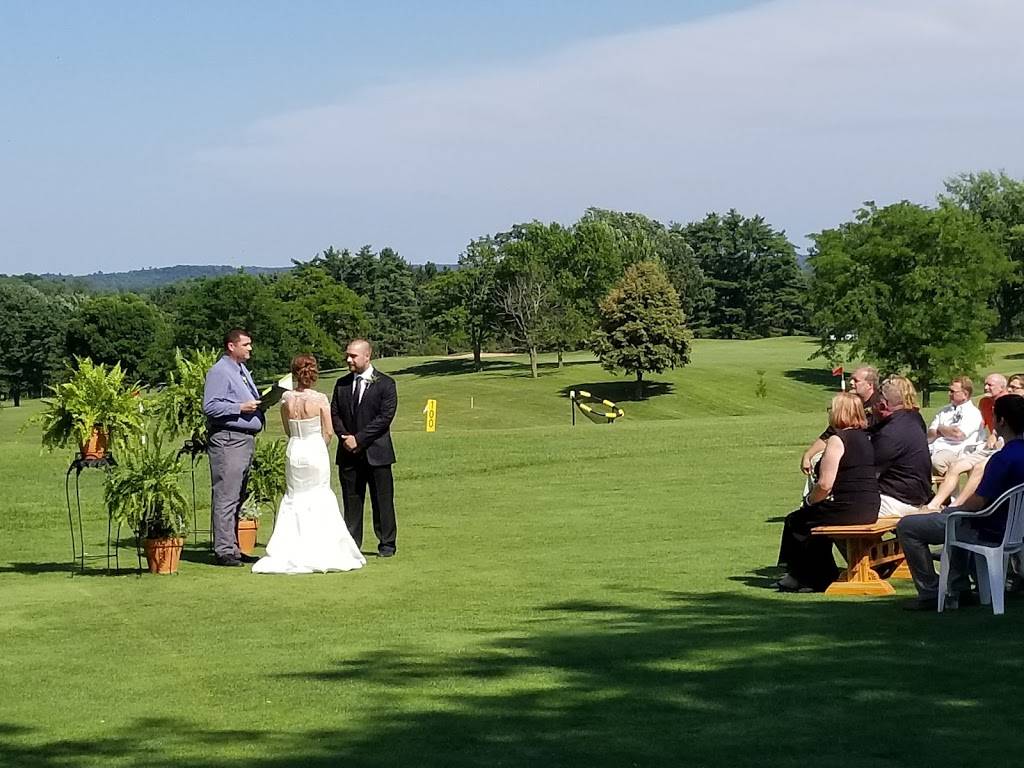 Reedsburg Country Club | restaurant | 3003 E Main St, Reedsburg, WI 53959, USA | 6085246000 OR +1 608-524-6000