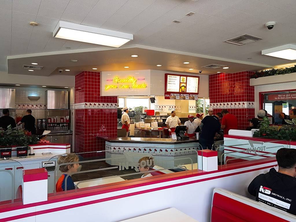 In-N-Out Burger | restaurant | 445 Industrial Rd, San Carlos, CA 94070, USA | 8007861000 OR +1 800-786-1000