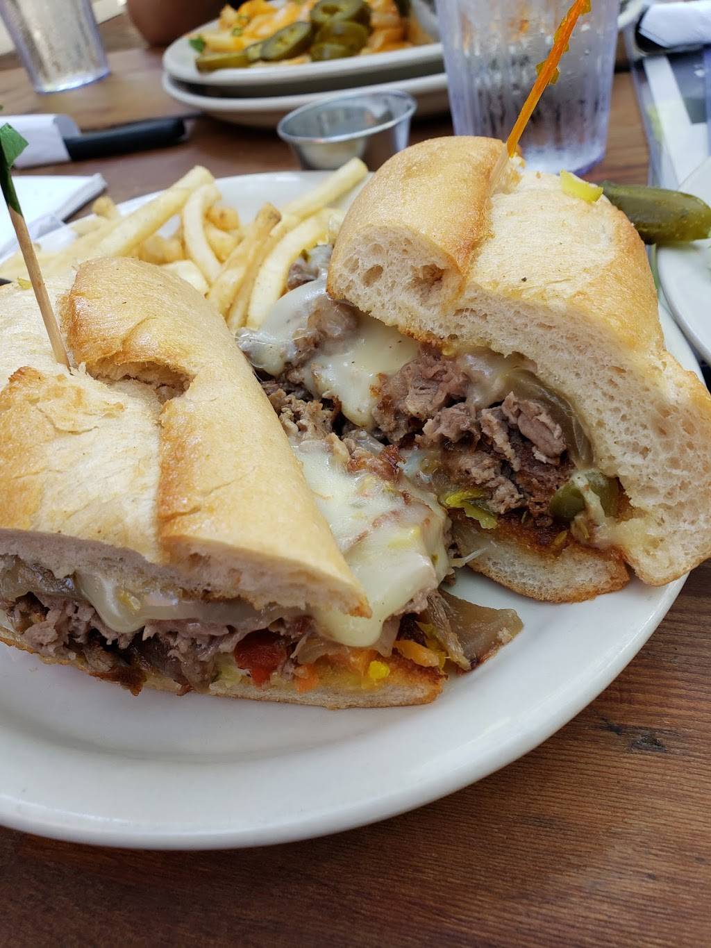 Flying Saucer | restaurant | 111 E 3rd St, Fort Worth, TX 76102, USA | 8173367470 OR +1 817-336-7470