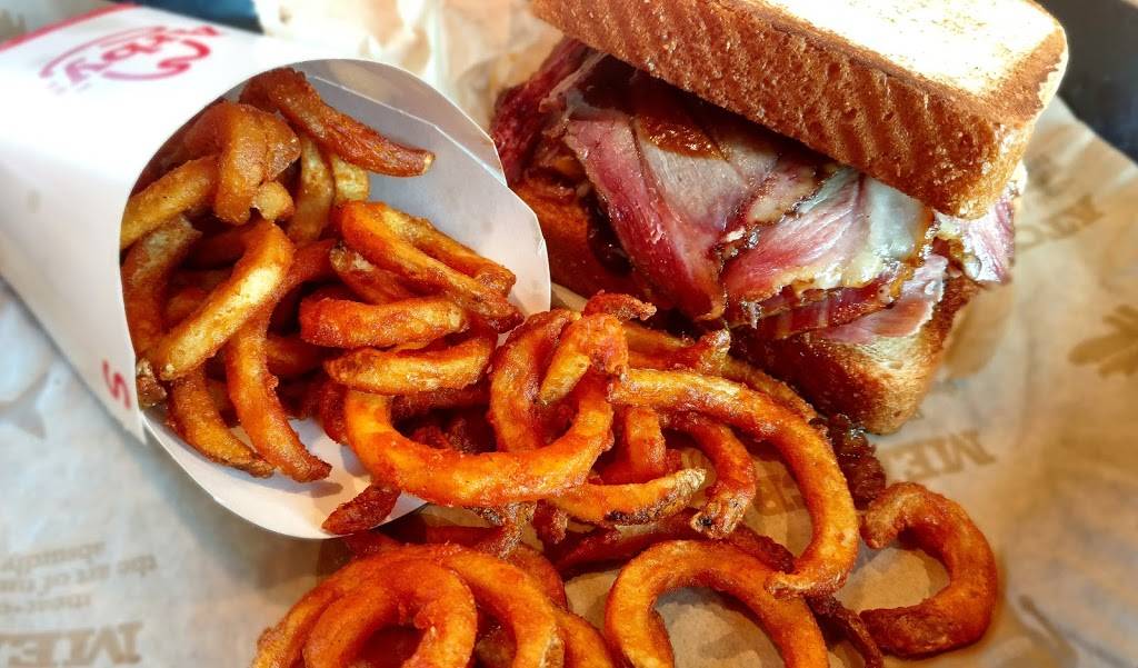 Arbys | restaurant | 4445 Central Pl, Fairfield, CA 94534, USA | 7074195795 OR +1 707-419-5795