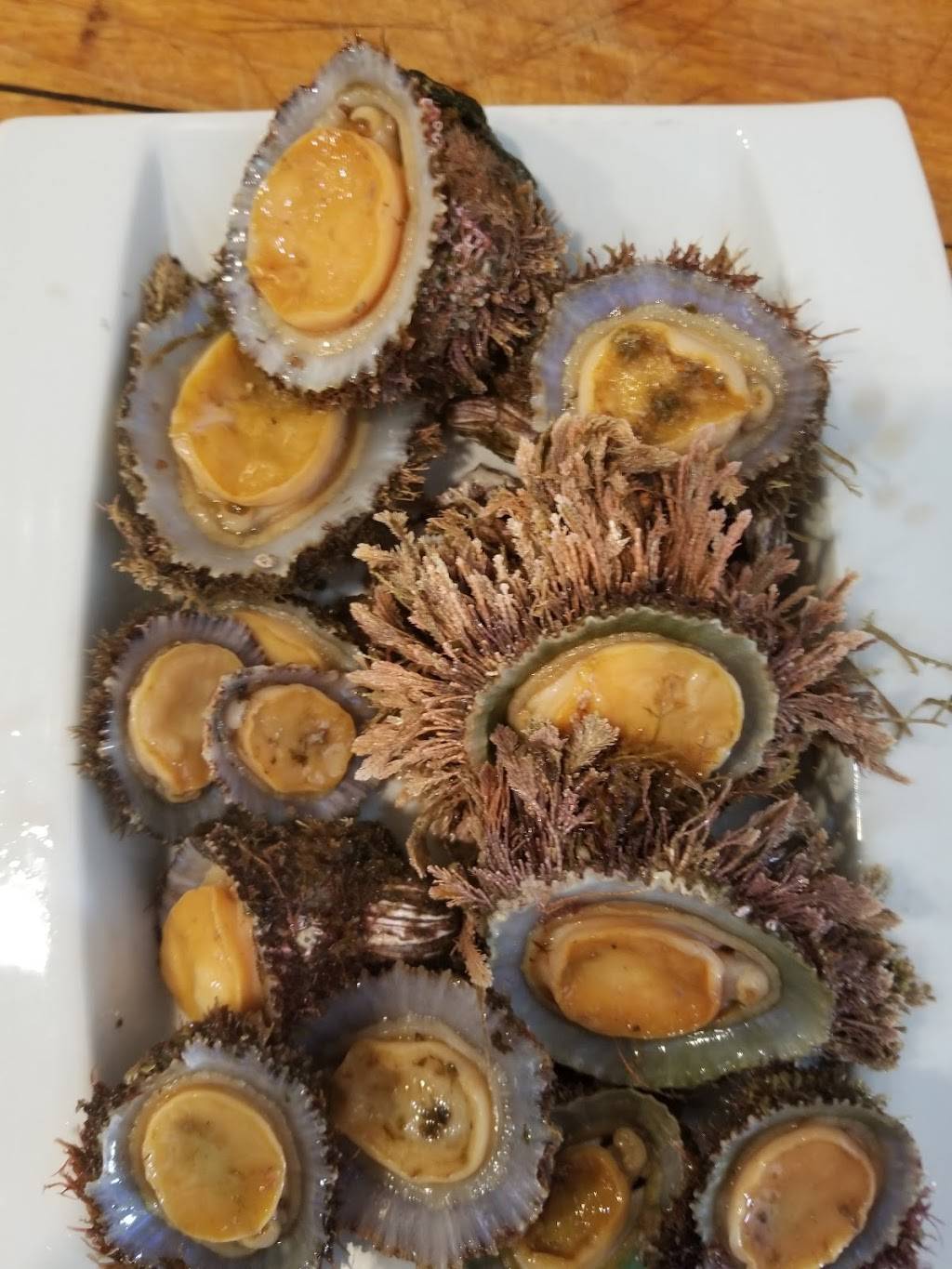 Caloura Bar & Grill | restaurant | 468 Rogers Rd, York, ON M6M 1B1, Canada | 6477483044 OR +1 647-748-3044