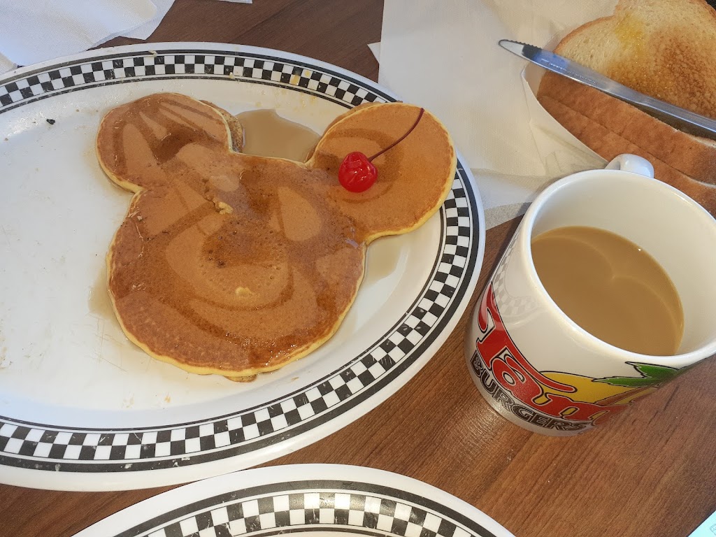 Tams Burgers | restaurant | 1620 E 4th St, Ontario, CA 91764, USA | 9093913000 OR +1 909-391-3000