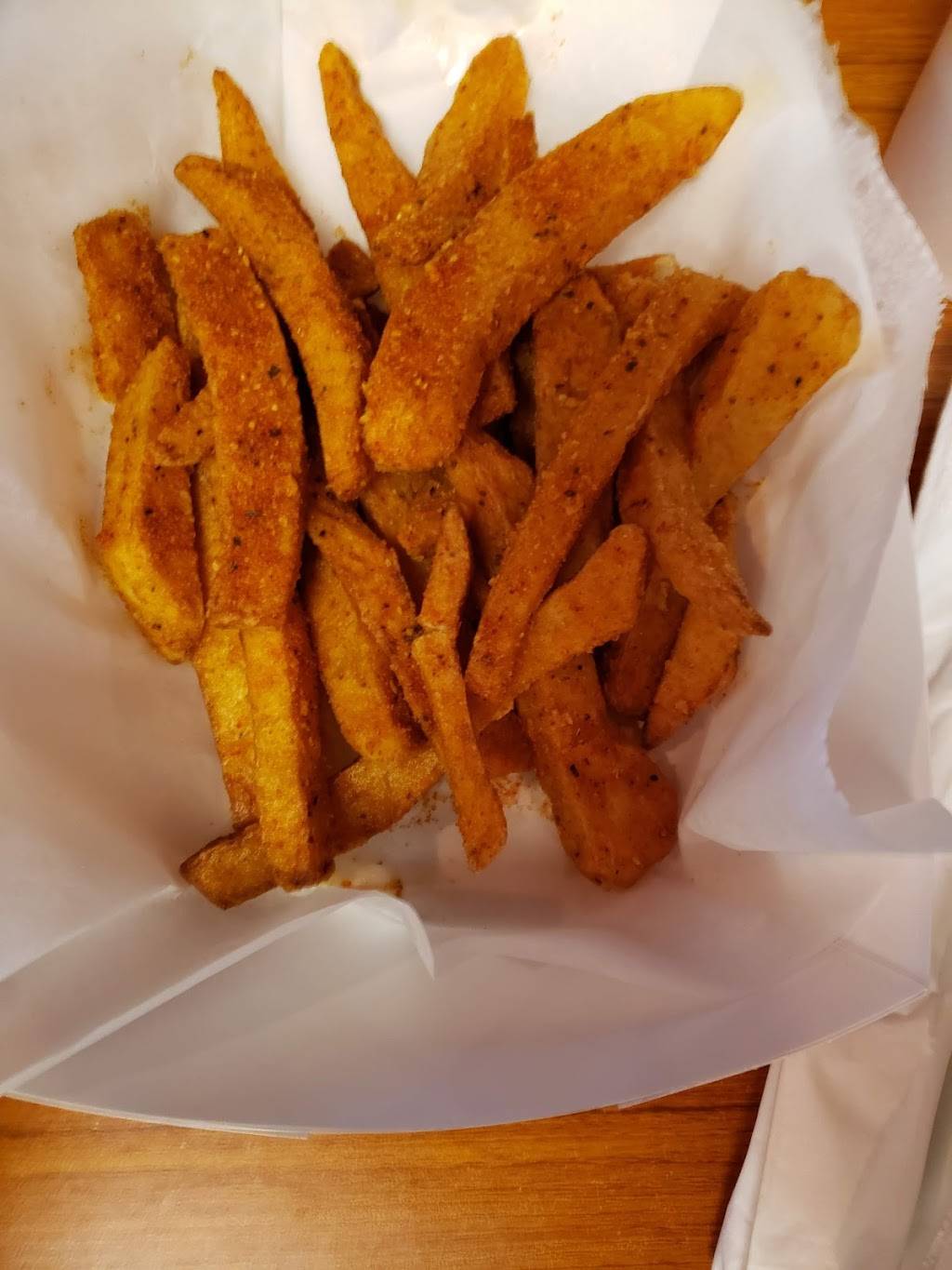 Big Tanks Soulfull Kitchen | restaurant | 2130 E Arbors Dr #125, Charlotte, NC 28262, USA | 9803550366 OR +1 980-355-0366