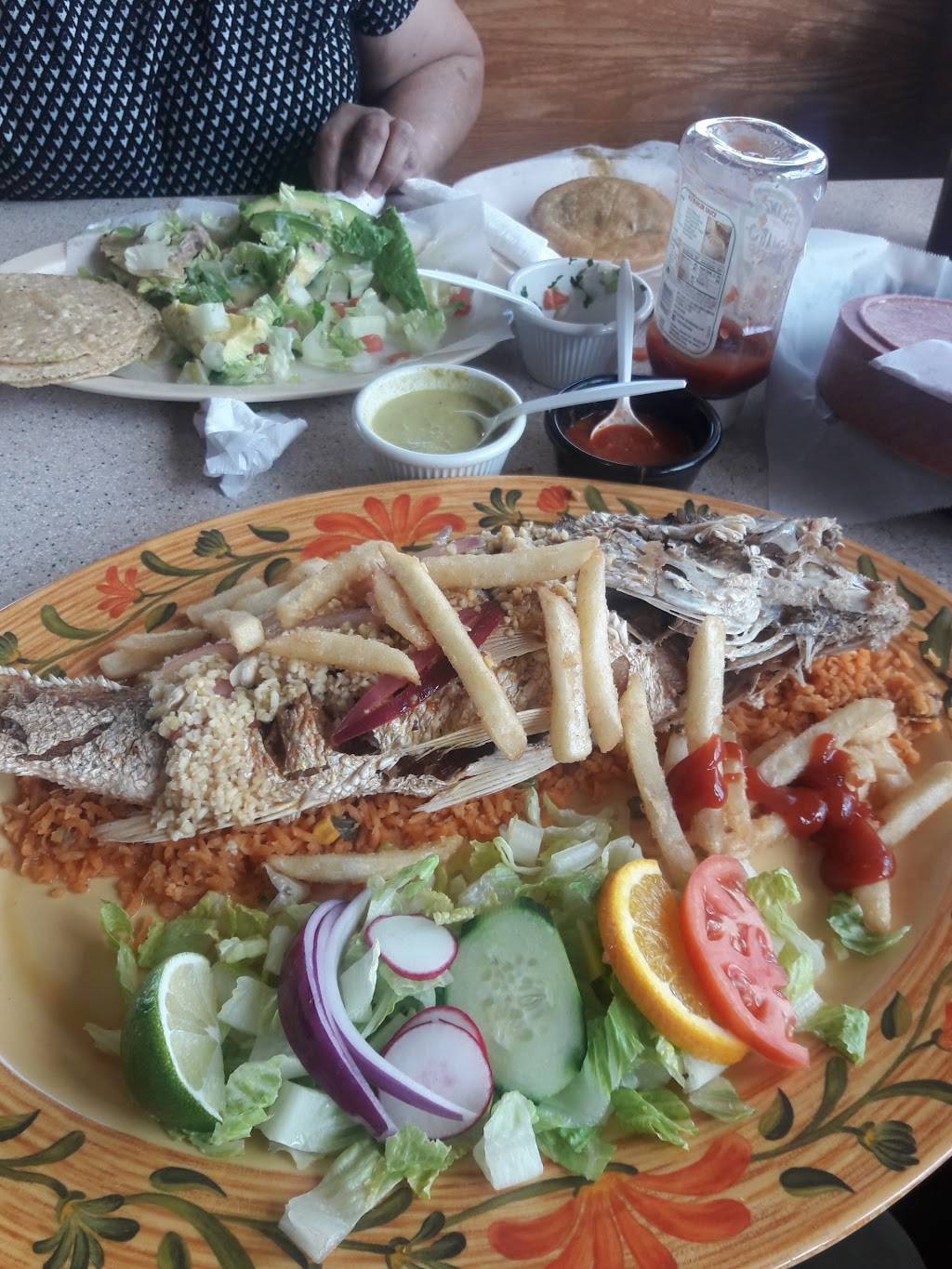 Casa Chapala’s Grill | restaurant | 34 N Elmhurst Rd, Wheeling, IL 60090, USA | 2246760555 OR +1 224-676-0555