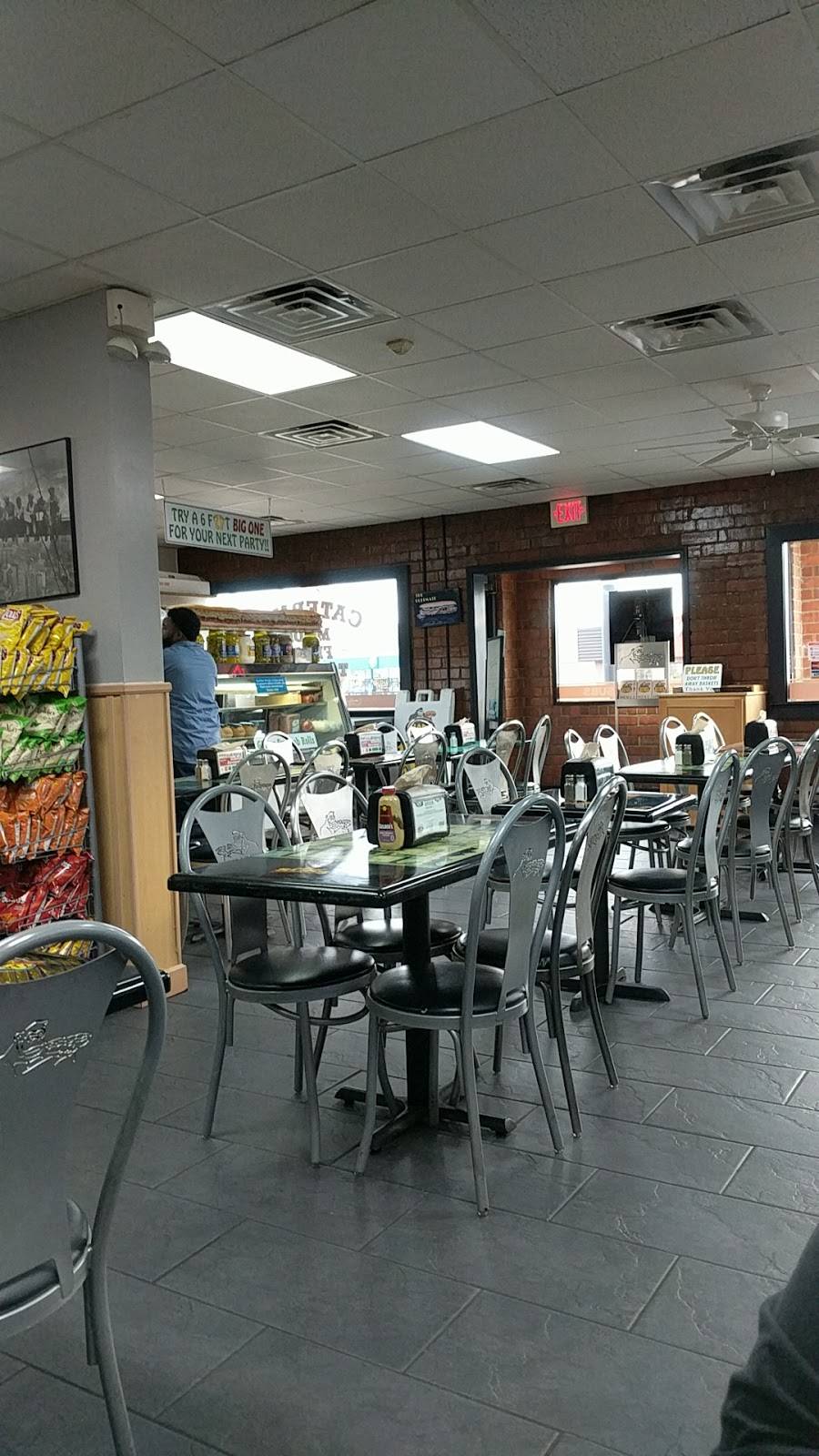 Larrys Giant Subs | meal takeaway | 804 E 1st St, Vidalia, GA 30474, USA | 9125379922 OR +1 912-537-9922