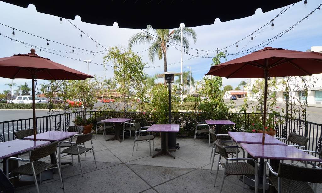 Fratellinos Italian Restaurant | restaurant | 600 S Brea Blvd, Brea, CA 92821, USA | 7142559100 OR +1 714-255-9100