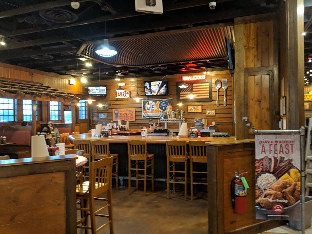 Famous Daves Bar-B-Que | restaurant | 2440 US-34, Oswego, IL 60543, USA | 6305514733 OR +1 630-551-4733