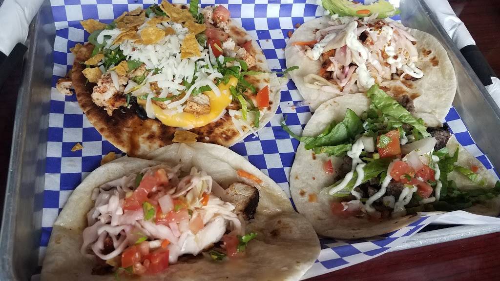 The Graystone Tavern | restaurant | 3441 N Sheffield Ave, Chicago, IL 60657, USA | 7736665450 OR +1 773-666-5450