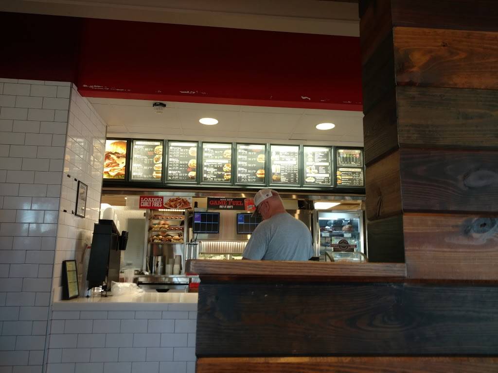 Arbys | restaurant | 2710 Lake Rd, Dyersburg, TN 38024, USA | 7312866788 OR +1 731-286-6788