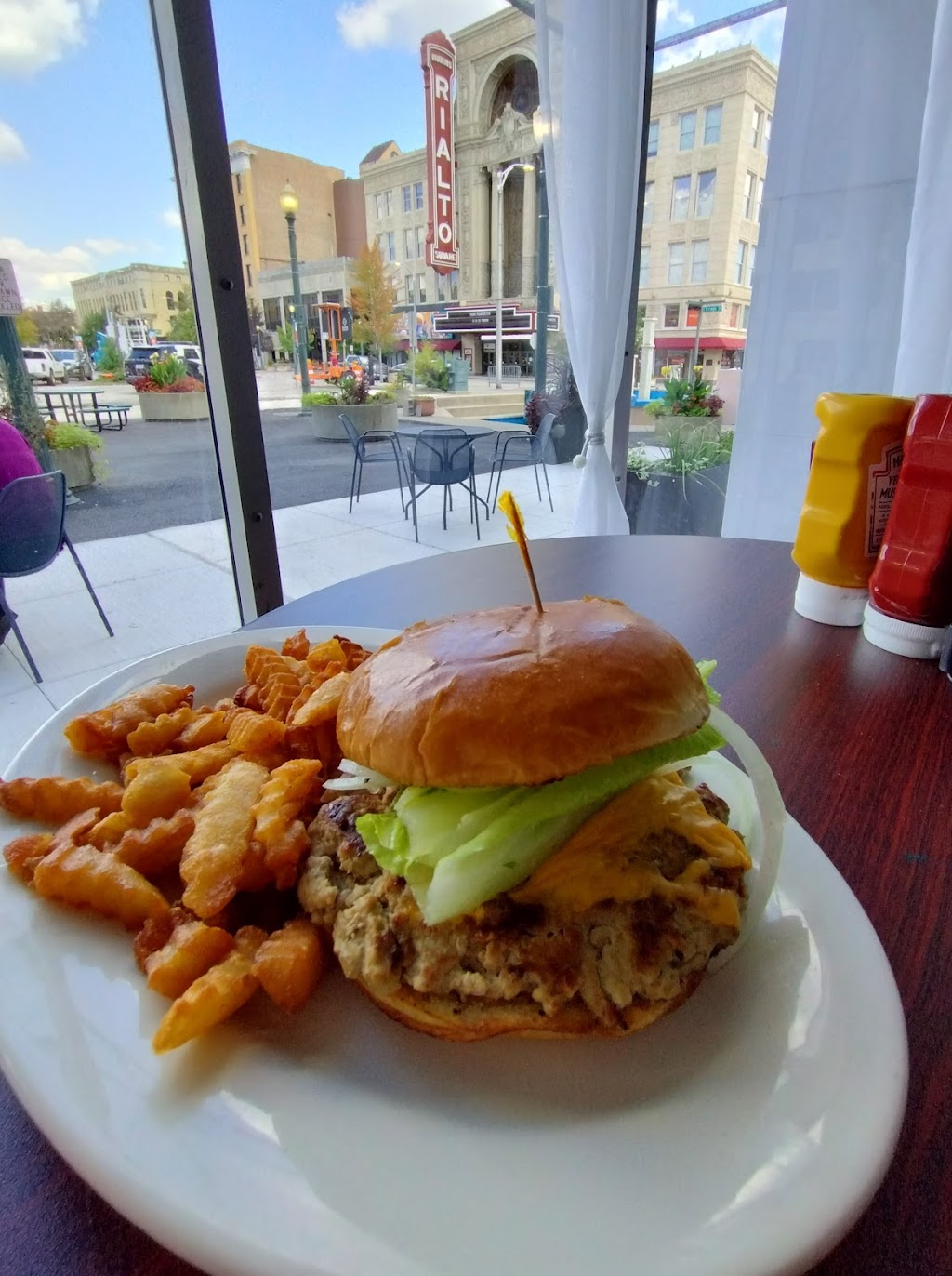 Richardsons Bistro | restaurant | 81 N Chicago St, Joliet, IL 60432, USA | 8155579557 OR +1 815-557-9557