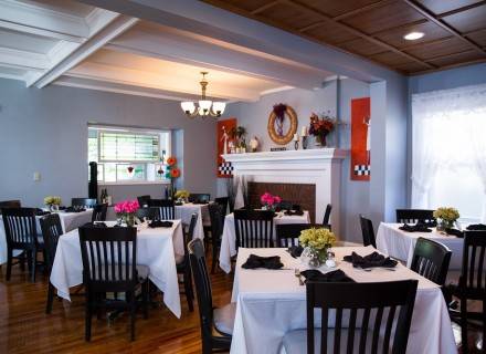 Broadway House Bistro | restaurant | 404 W Broadway St, Princeton, IN 47670, USA | 8126354303 OR +1 812-635-4303