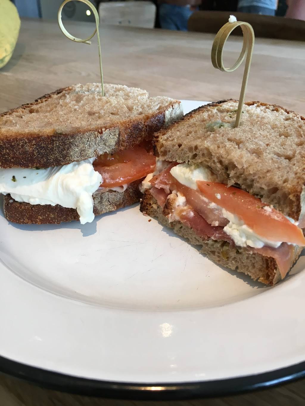 The Food Marchand | restaurant | 422 Meridian Ave, Miami Beach, FL 33139, USA | 3057638934 OR +1 305-763-8934