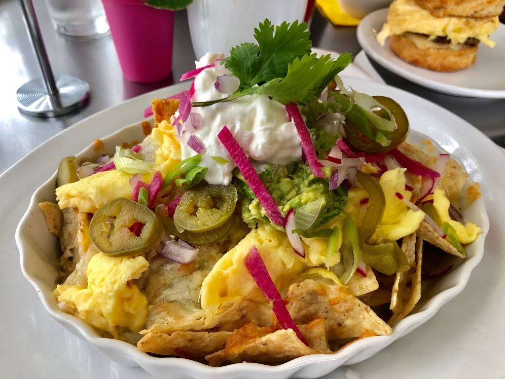 Spoonfed Kitchen & Bake Shop | restaurant | 1930 Eastwood Rd #105, Wilmington, NC 28403, USA | 9106798881 OR +1 910-679-8881