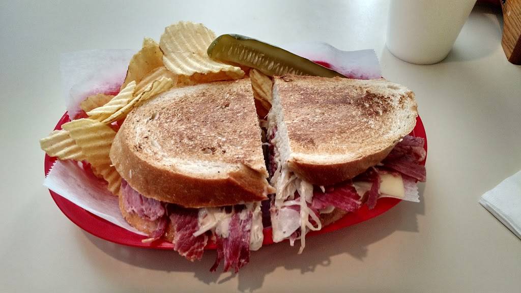 Wanigan Eatery | restaurant | 1905 S Wenona St, Bay City, MI 48706, USA | 9898928303 OR +1 989-892-8303