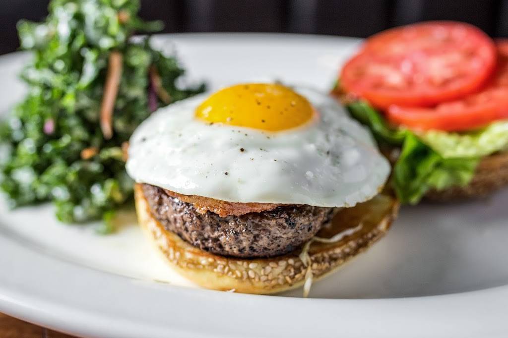 Doc Bs Restaurant + Bar | restaurant | 100 E Walton St, Chicago, IL 60611, USA | 3126261300 OR +1 312-626-1300