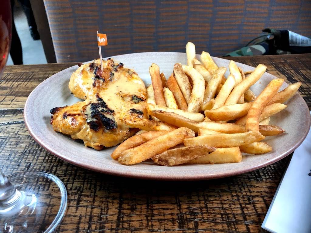 Nandos PERi-PERi | restaurant | 109 E Joppa Rd, Towson, MD 21286, USA | 4108321380 OR +1 410-832-1380