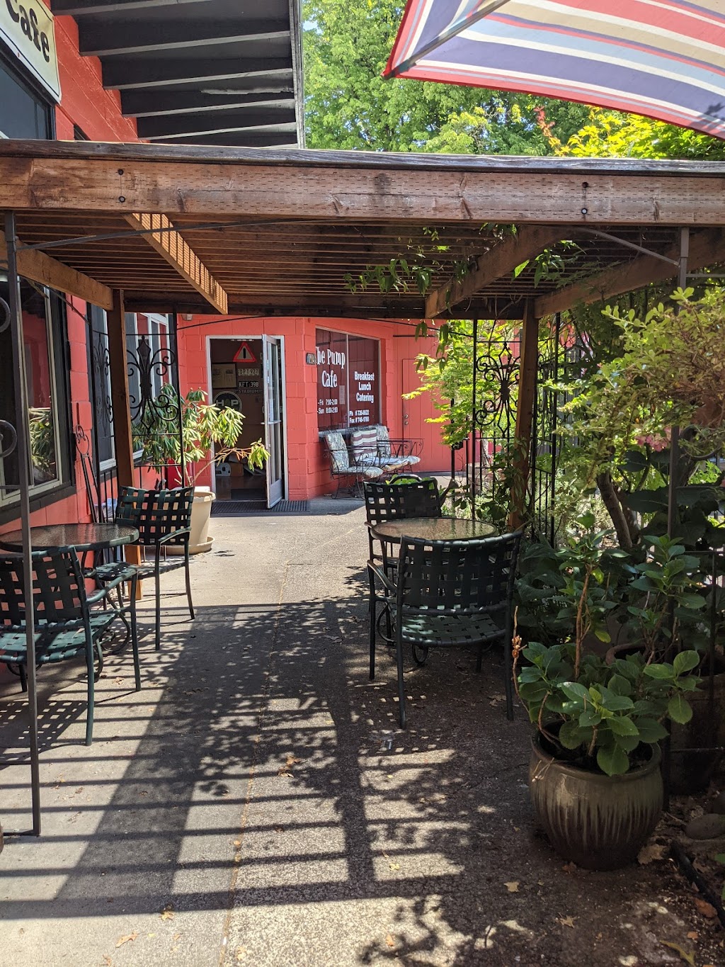 The Pump Cafe | restaurant | 710 Main St, Springfield, OR 97477, USA | 5417260622 OR +1 541-726-0622