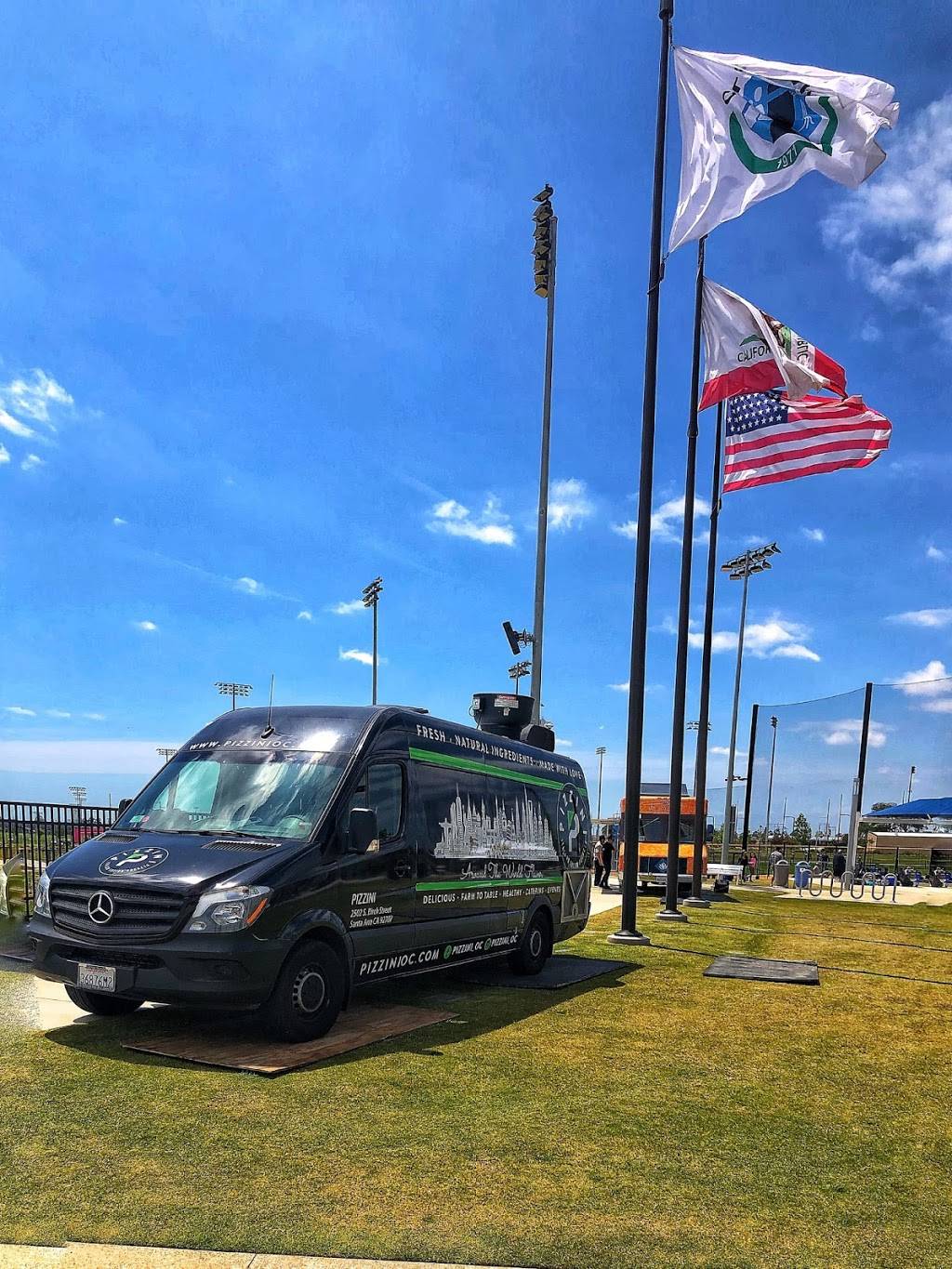 Pizzini oc | restaurant | 2520 S Birch St, Santa Ana, CA 92707, USA | 4242996291 OR +1 424-299-6291