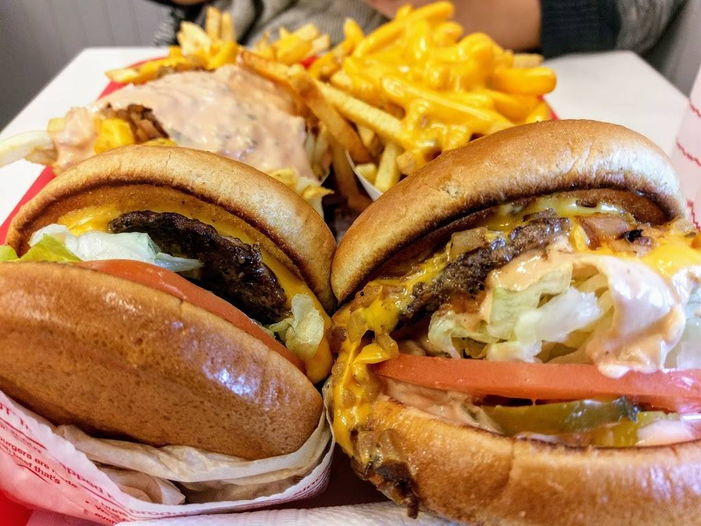 In-N-Out Burger | restaurant | 798 Redwood Hwy, Mill Valley, CA 94941, USA | 8007861000 OR +1 800-786-1000