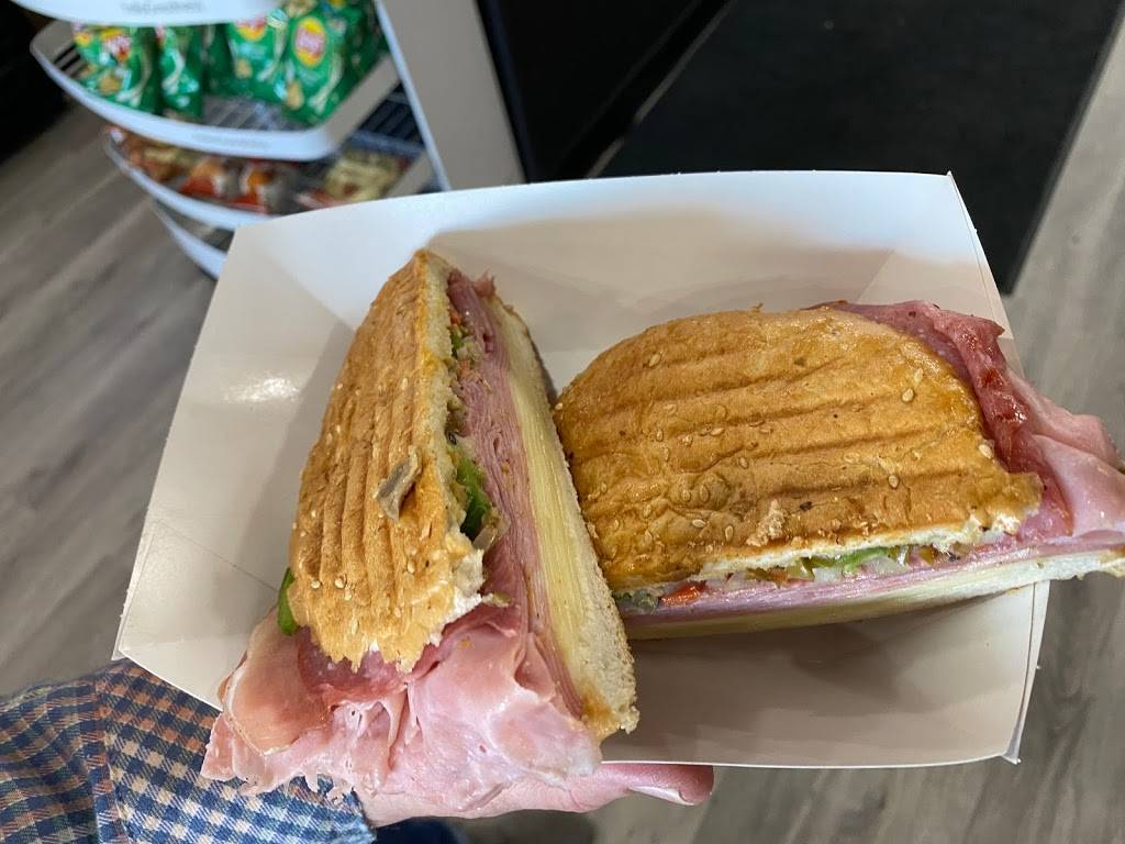 Kellys Kitchen of Knoxville | restaurant | 9355 Kingston Pike Suite 15, Knoxville, TN 37922, USA | 8655002333 OR +1 865-500-2333