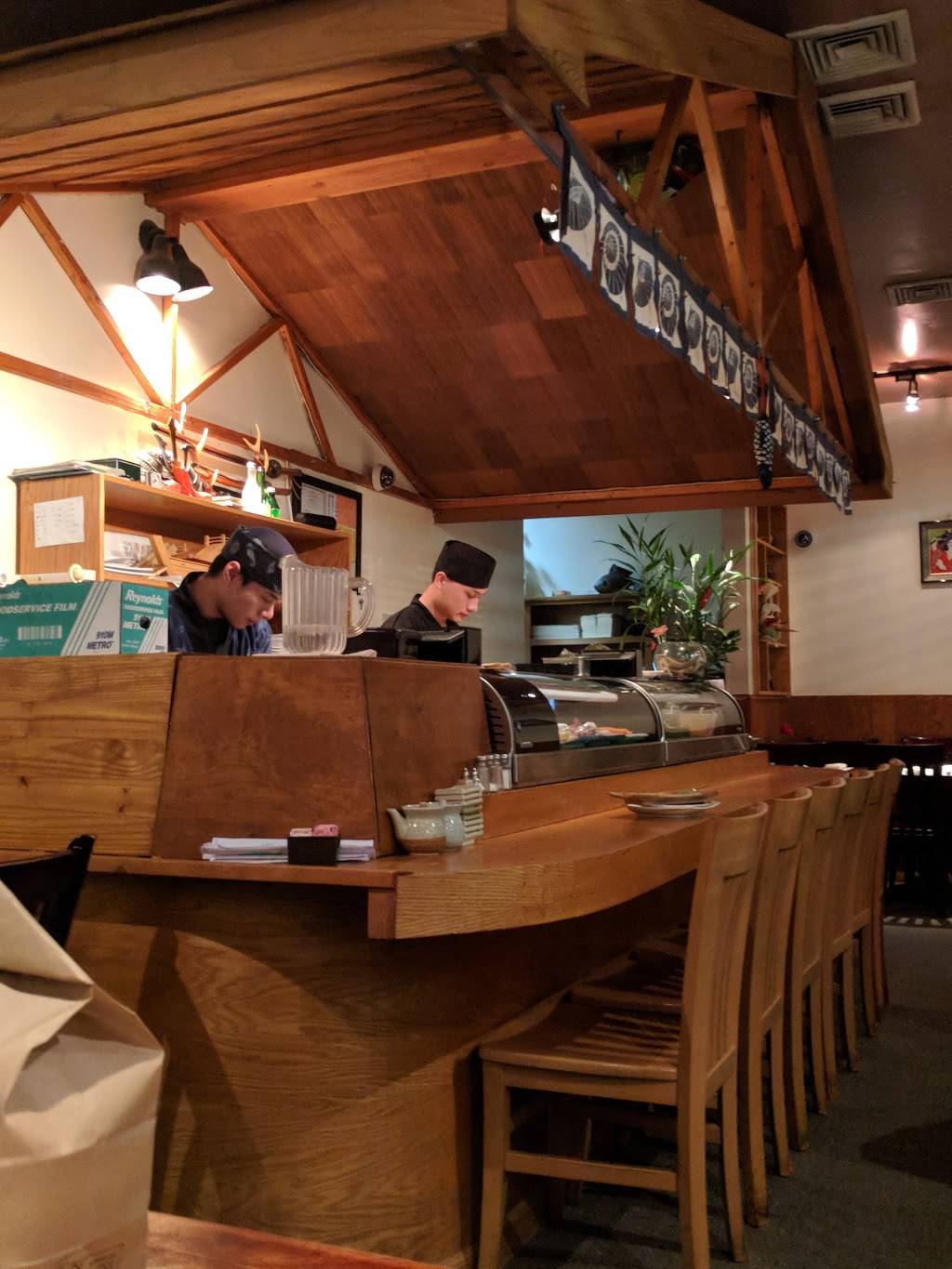 Iron Chef Asian Cuisine | restaurant | 923 Shaker Rd, Longmeadow, MA 01106, USA | 4135678001 OR +1 413-567-8001