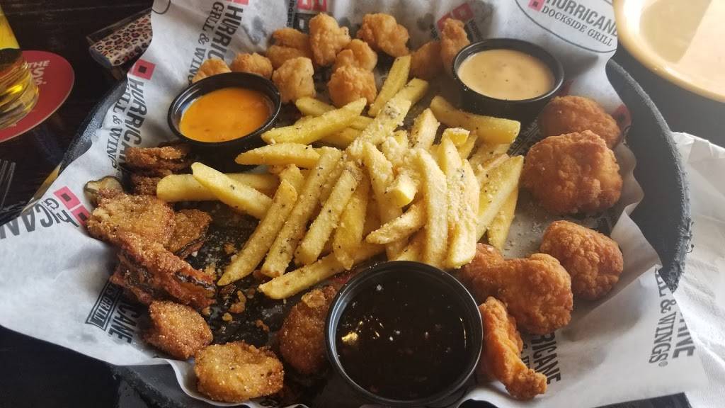 Hurricane Sports Grill | restaurant | 10281 Pines Blvd, Pembroke Pines, FL 33025, USA | 9543627530 OR +1 954-362-7530