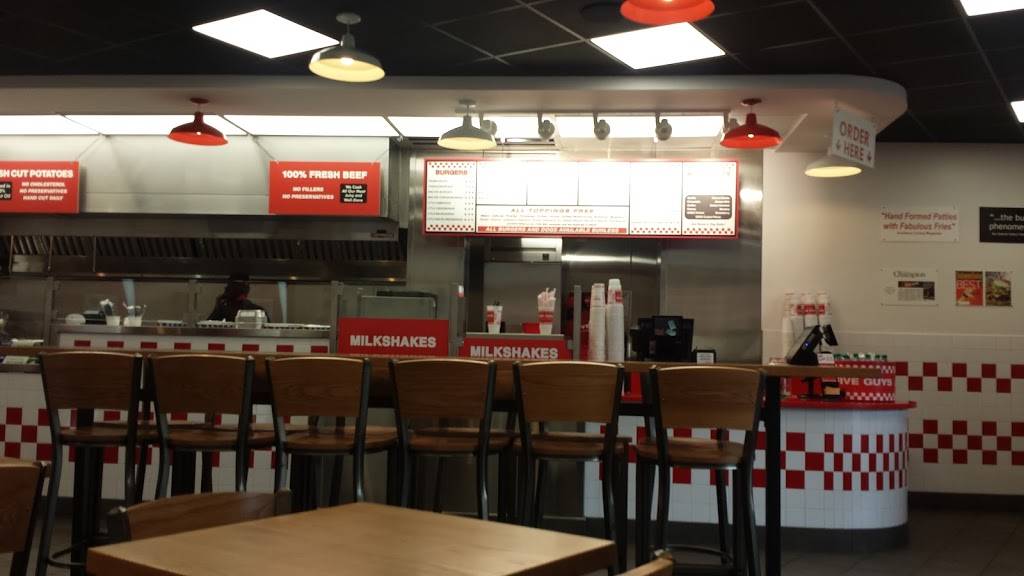 Five Guys | meal takeaway | 1119 Emmet St N, Charlottesville, VA 22905, USA | 4349754897 OR +1 434-975-4897