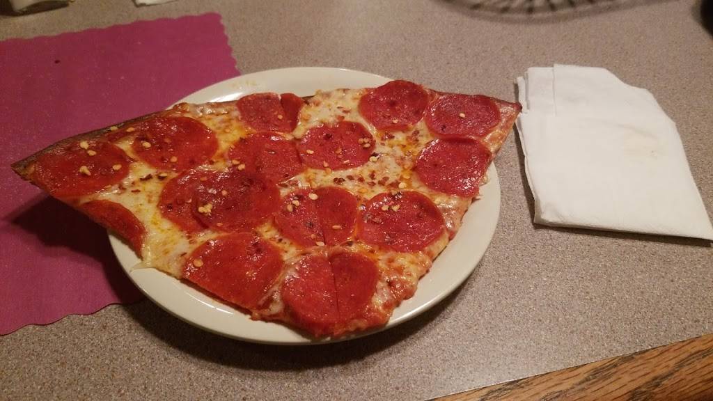 Ma Raffas Somerset | restaurant | 1142 County St, Somerset, MA 02726, USA | 5083240909 OR +1 508-324-0909