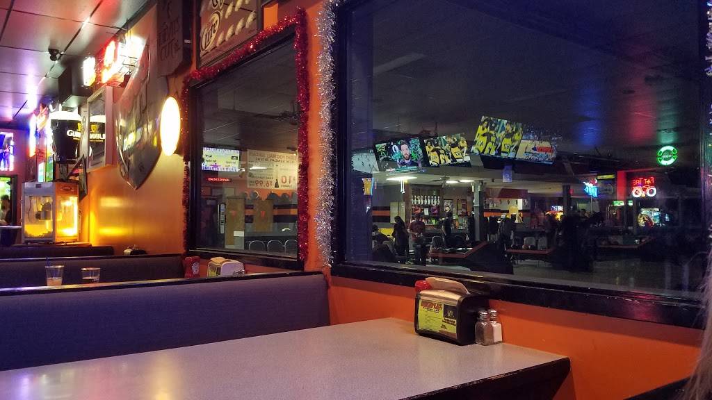 Hammerhead Lounge | restaurant | 326 Main St, Northampton, PA 18067, USA | 6102626713 OR +1 610-262-6713