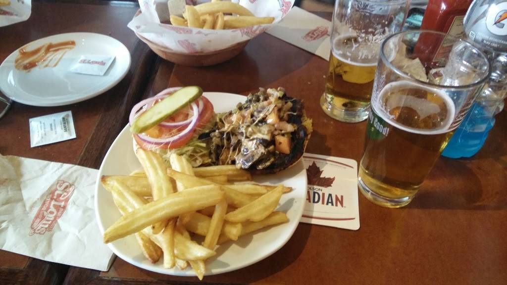 St. Louis Bar & Grill | restaurant | 444 Hollandview Trail Unit B7, Aurora, ON L4G 7Z9, Canada | 9058414445 OR +1 905-841-4445