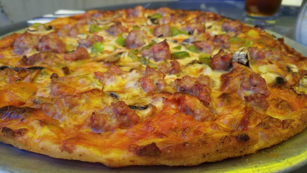 Michaels Pizza | restaurant | 125 Midland Ave, Port Chester, NY 10573, USA | 9149392241 OR +1 914-939-2241