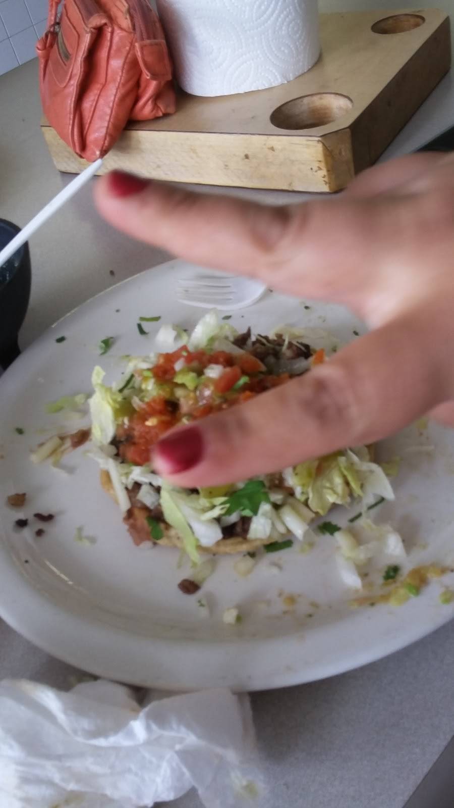 Bionicos & Taqueria El Cabrito | restaurant | 2619 E Carson St, Carson, CA 90810, USA | 3105490707 OR +1 310-549-0707