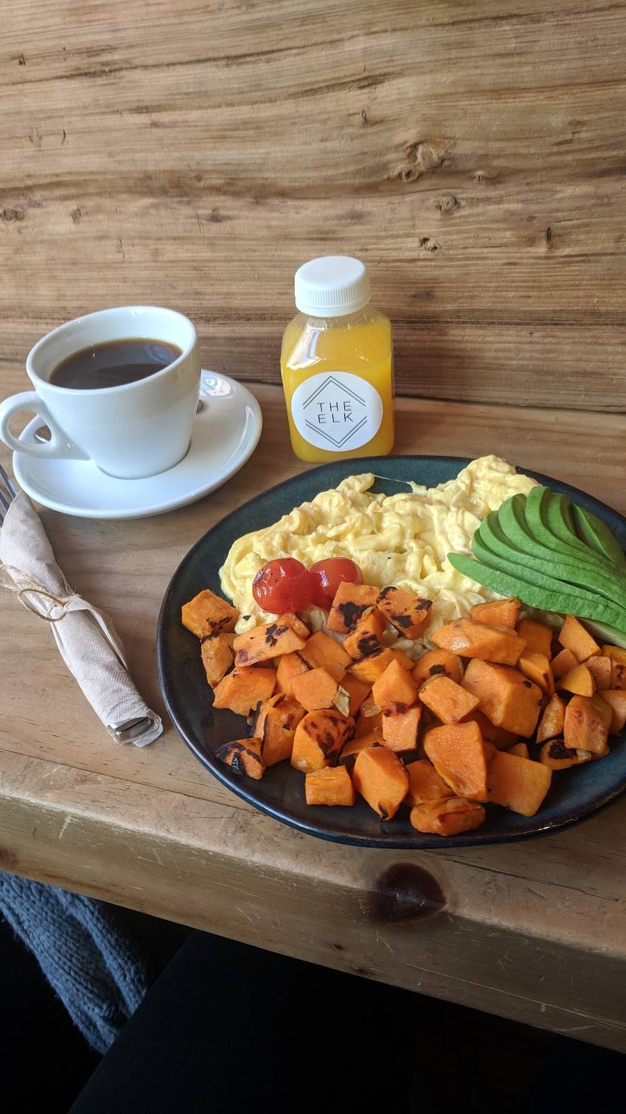 THE ELK | cafe | 128 Charles St, New York, NY 10014, USA | 2129334780 OR +1 212-933-4780