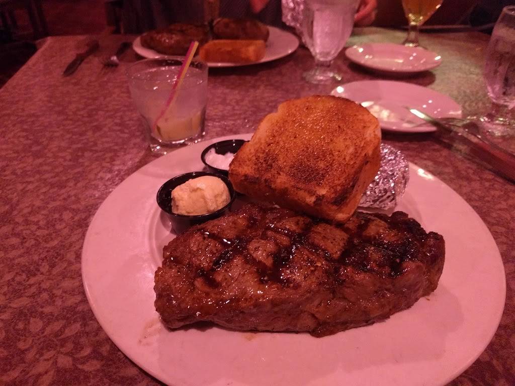 Prime Quarter Steak House | restaurant | 1900 Humes Rd, Janesville, WI 53545, USA | 6087521881 OR +1 608-752-1881