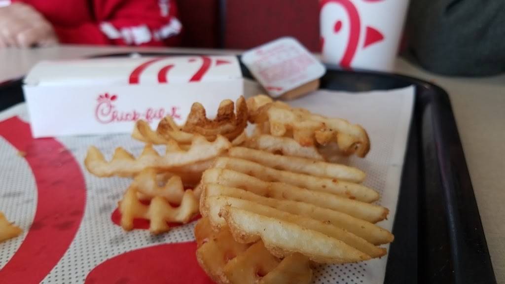 Chick-fil-A | restaurant | 2013 Lynnhaven Pkwy, Virginia Beach, VA 23456, USA | 7574714495 OR +1 757-471-4495
