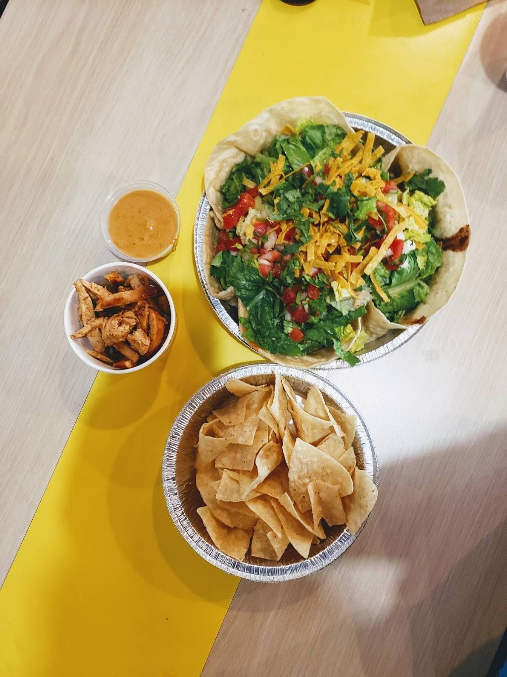 Costa Vida | restaurant | 8315 Preston Rd Suite 100, Plano, TX 75024, USA | 2149454200 OR +1 214-945-4200